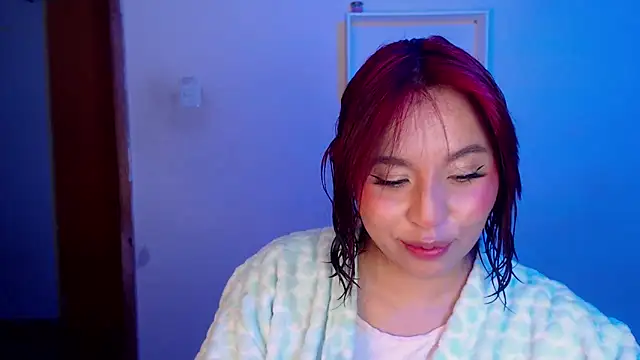 Snapshot of annie3 chatting on December 29, 1:56 am annie3 online show from December 29, 1:56 am