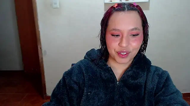 Snapshot of annie3 chatting on January 20, 2:01 am annie3 online show from January 20, 2:01 am