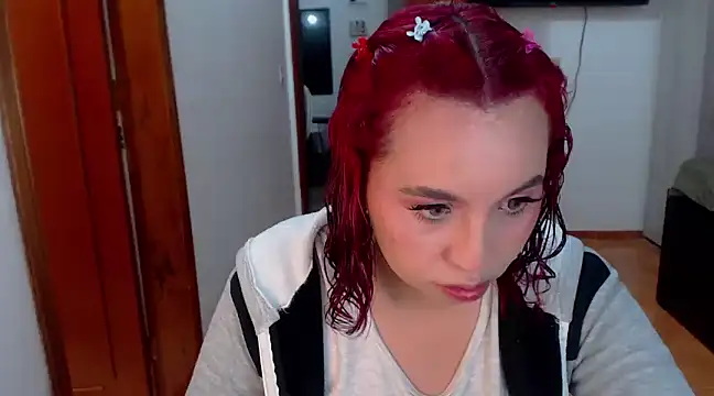 Snapshot of annie3 chatting on February 12, 1:30 am annie3 online show from February 12, 1:30 am