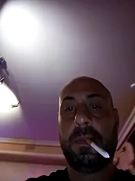 AlohaXx00 online show from April 30, 9:30 pm