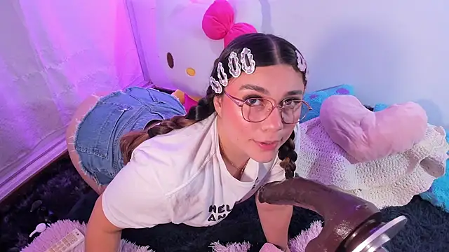 Snapshot of Isa_belaa chatting on April 15, 7:58 pm Isa belaa online show from April 15, 7:58 pm