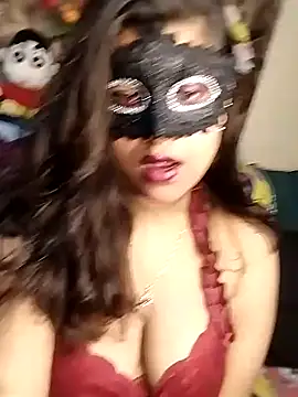 Hottyalia online show from December 26, 7:05 pm