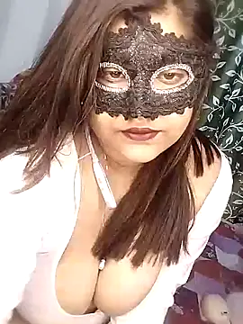 Hottyalia online show from February 7, 11:34 am