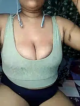 Hottyalia online show from February 23, 5:07 pm