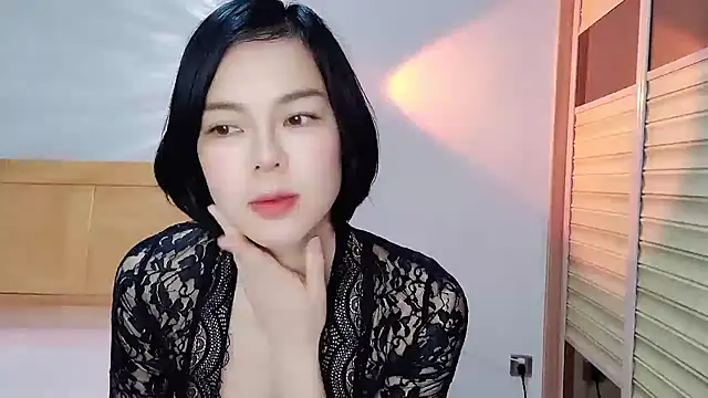 Snapshot of Linda-LL chatting on January 9, 12:14 am Linda-LL online show from January 9, 12:14 am