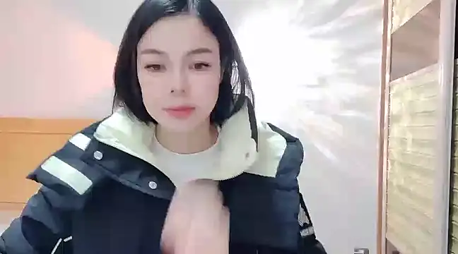 Snapshot of Linda-LL chatting on January 16, 5:21 am Linda-LL online show from January 16, 5:21 am