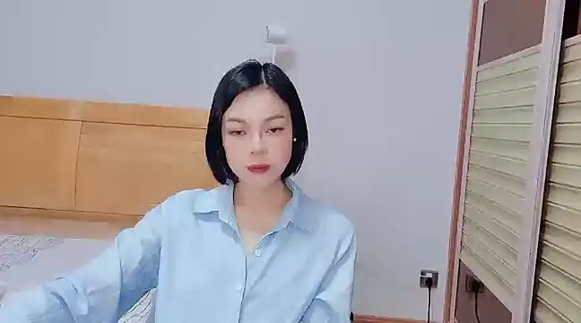 Snapshot of Linda-LL chatting on January 18, 4:26 am Linda-LL online show from January 18, 4:26 am