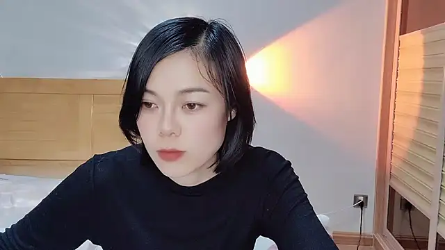 Snapshot of Linda-LL chatting on February 1, 1:30 pm Linda-LL online show from February 1, 1:30 pm