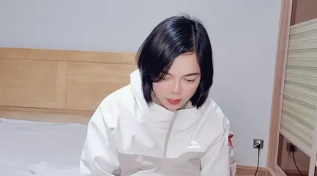 Snapshot of Linda-LL chatting on February 3, 1:30 pm Linda-LL online show from February 3, 1:30 pm