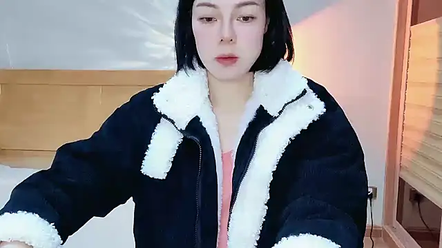 Snapshot of Linda-LL chatting on February 10, 6:09 am Linda-LL online show from February 10, 6:09 am