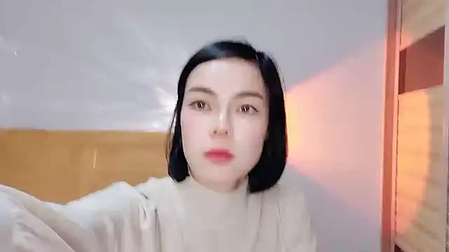 Snapshot of Linda-LL chatting on February 11, 1:30 pm Linda-LL online show from February 11, 1:30 pm