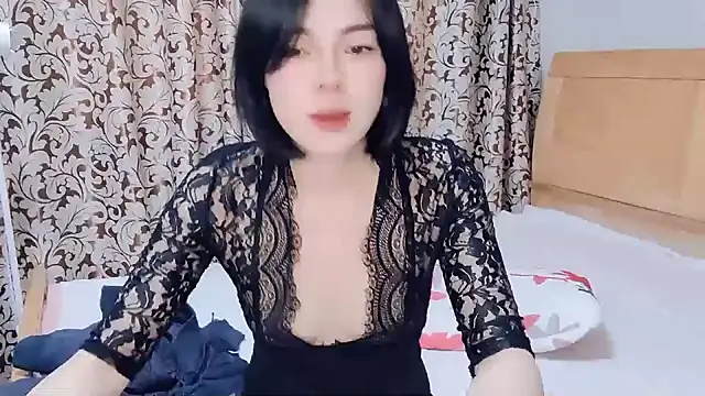 Snapshot of Linda-LL chatting on February 18, 6:04 am Linda-LL online show from February 18, 6:04 am