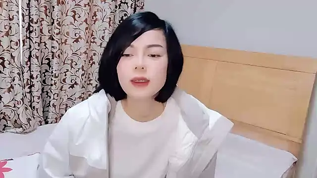 Snapshot of Linda-LL chatting on February 23, 6:07 am Linda-LL online show from February 23, 6:07 am