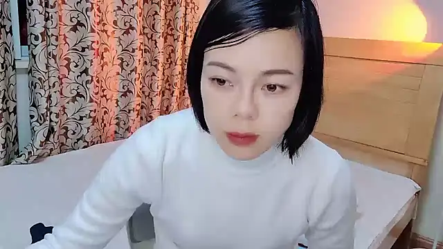 Snapshot of Linda-LL chatting on February 25, 1:06 pm Linda-LL online show from February 25, 1:06 pm