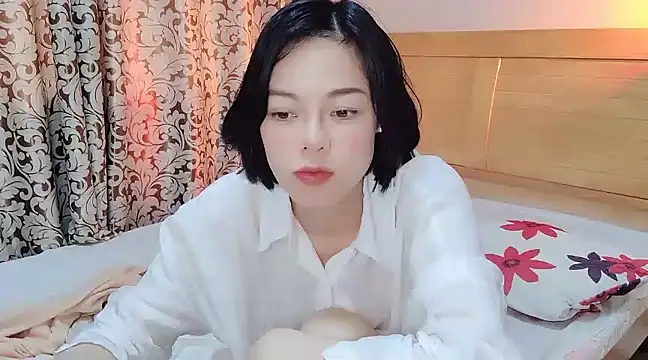 Snapshot of Linda-LL chatting on March 1, 8:56 am Linda-LL online show from March 1, 8:56 am