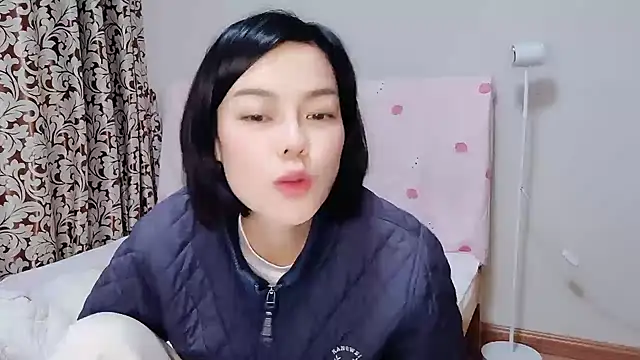 Snapshot of Linda-LL chatting on March 4, 11:40 am Linda-LL online show from March 4, 11:40 am