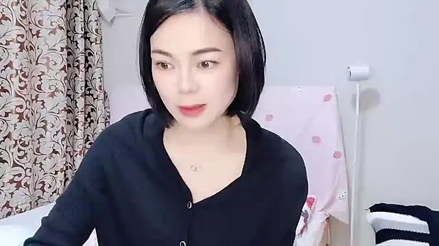 Snapshot of Linda-LL chatting on March 15, 7:20 am Linda-LL online show from March 15, 7:20 am