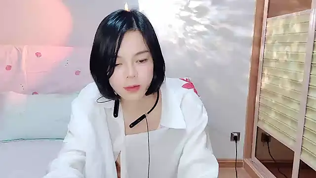 Snapshot of Linda-LL chatting on March 17, 2:56 pm Linda-LL online show from March 17, 2:56 pm