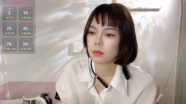 Snapshot of Linda-LL chatting on October 21, 6:03 am Linda-LL online show from October 21, 6:03 am