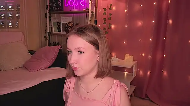 Snapshot of ms_evasweet chatting on November 22, 12:26 pm ms evasweet online show from November 22, 12:26 pm