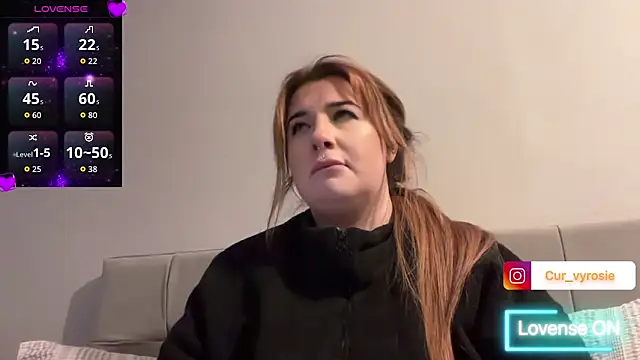 Snapshot of Curvy_Rosie99 chatting on February 3, 6:46 pm Curvy Rosie99 online show from February 3, 6:46 pm