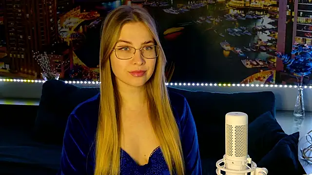 pusyavykusya online show from February 9, 7:30 pm