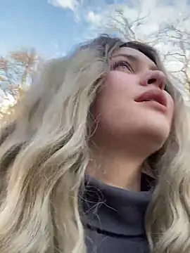 KikiWatson online show from December 24, 7:17 am