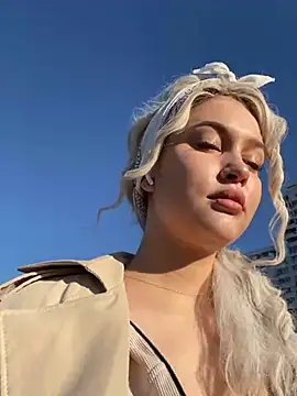 KikiWatson online show from January 11, 7:06 am