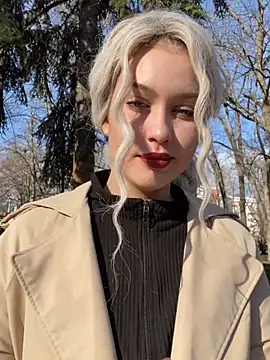 KikiWatson online show from January 21, 8:08 am