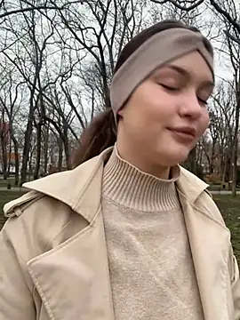 KikiWatson online show from January 23, 8:15 am