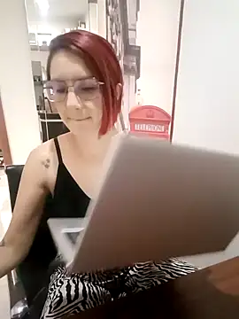 your red rose  online show from December 10, 9:22 pm