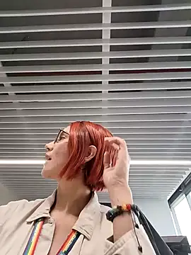 your red rose  online show from January 15, 12:58 pm