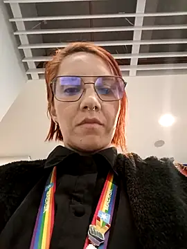 your red rose  online show from February 25, 1:28 pm