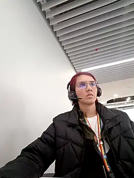 your red rose  online show from March 6, 4:17 pm