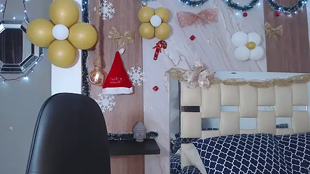 Snapshot of hera_divine chatting on November 28, 9:06 pm hera divine online show from November 28, 9:06 pm