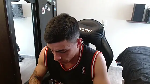 kv   xxx  online show from March 8, 7:17 pm