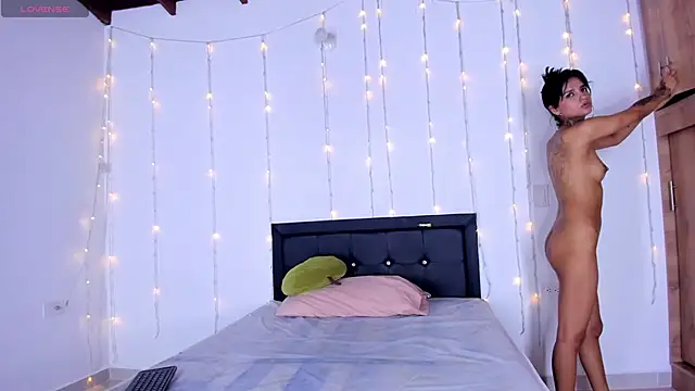 medussa13  online show from February 24, 4:49 am