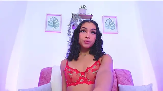 Sara Jhonson online show from December 3, 11:02 pm