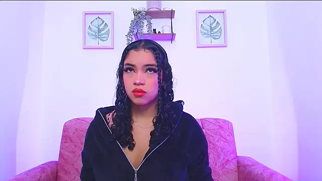 Sara Jhonson online show from December 19, 11:03 pm