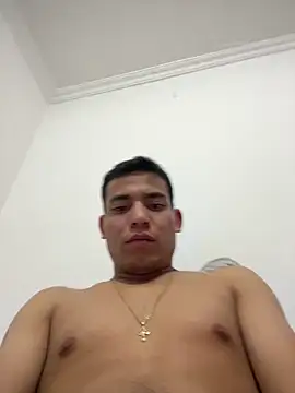 Snapshot of stiven-p23 chatting on June 8, 3:29 am stiven-p23 online show from June 8, 3:29 am