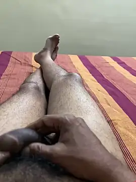 Snapshot of cum4mheaven chatting on December 28, 2:01 am cum4mheaven online show from December 28, 2:01 am