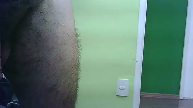 loganwolverine02 online show from February 11, 7:48 pm