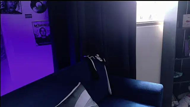 yulianademond66 online show from March 21, 7:39 pm