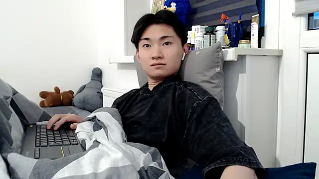 Snapshot of Miram_Yu chatting on April 26, 5:43 pm Miram Yu online show from April 26, 5:43 pm