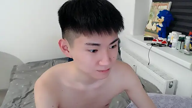 Snapshot of Miram_Yu chatting on May 12, 9:34 pm Miram Yu online show from May 12, 9:34 pm