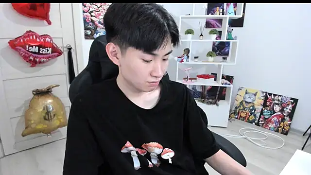Miram Yu online show from July 26, 3:47 am