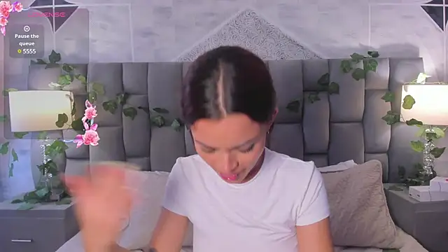 HannaRhodes online show from January 30, 4:34 pm