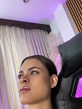 HannaRhodes online show from September 12, 1:33 pm