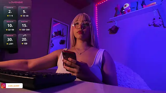 MadelineBenet online show from January 15, 12:09 am