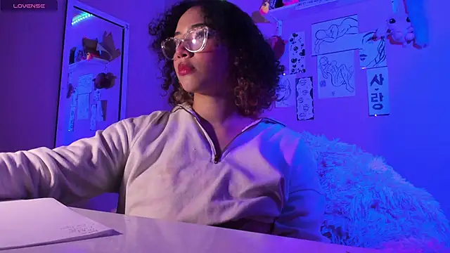 MadelineBenet online show from February 10, 2:08 am